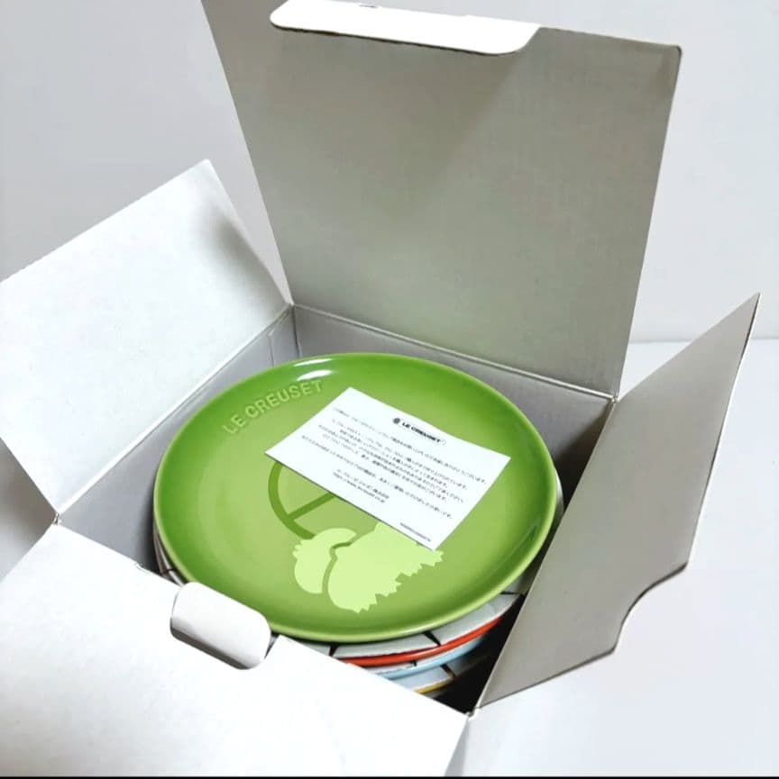 新品未使用 限定品 ルクルーゼ ポケモン プレート　コラボ LE CREUSET