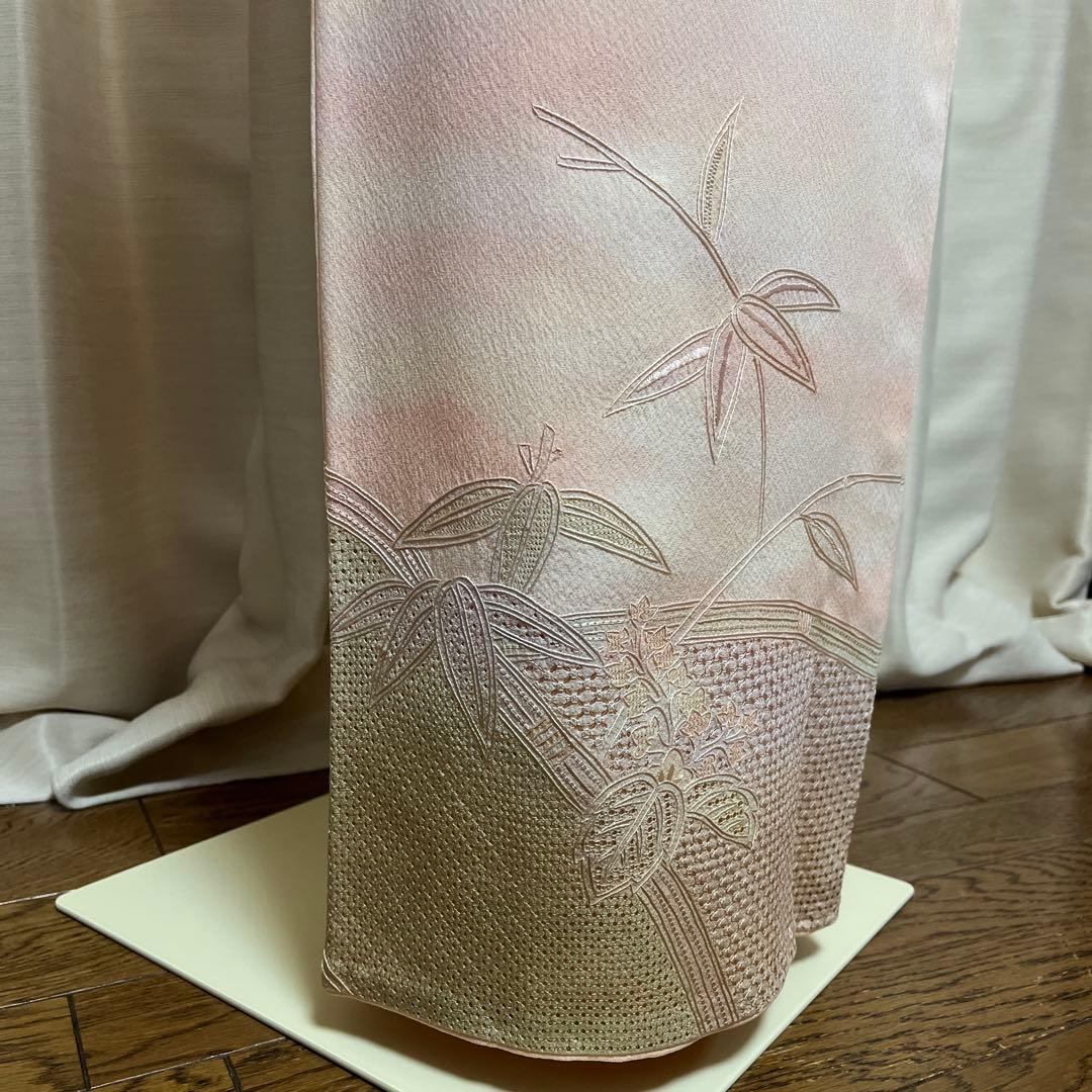 きれいなピンクオレンジの暈し 上質な蘇州刺繍の訪問着【翠山刺繍】