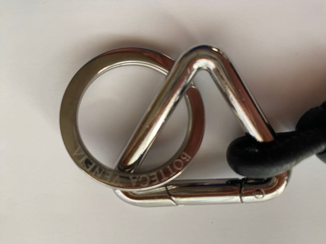 BOTTEGA VENETA ブラックレザー キーリング