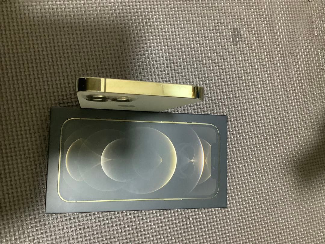 iPhone 12 pro 258GB ゴールド　付属品未使用　おまけ付