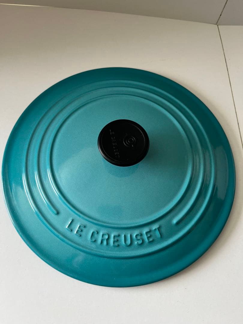 廃盤　限定色　ルクルーゼ　ココットロンド　22cm カリビアンブルー