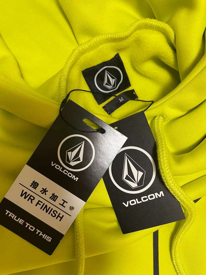 ボルコム　　スノーボードパーカー　撥水裏起毛　ジップアップファスナー