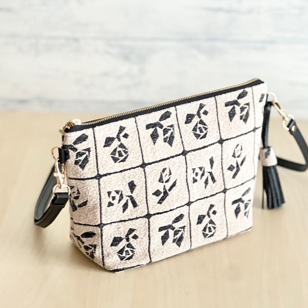 ミナペルホネン Lulu beigeショルダーバッグMB508-301