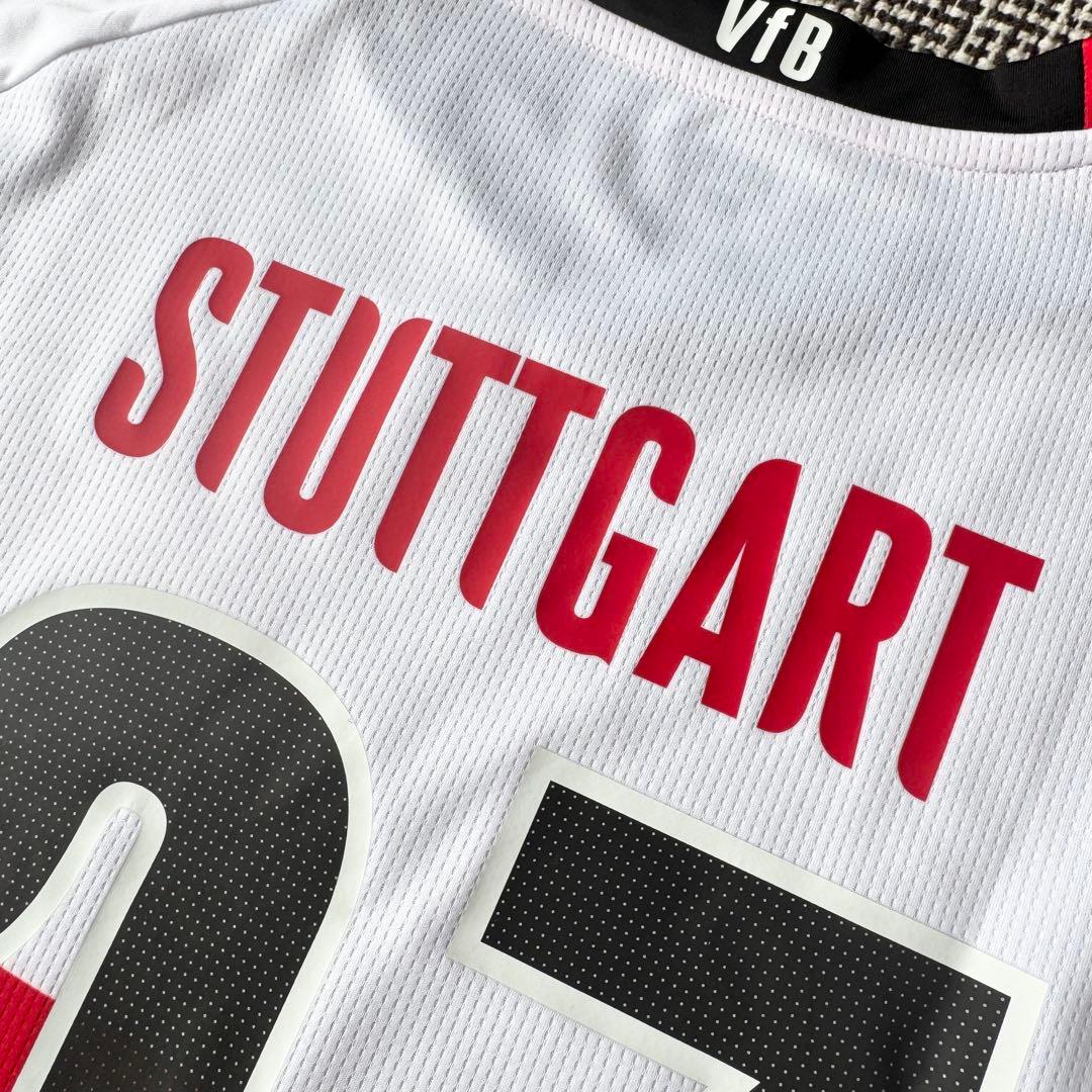 【加入ファーストモデル】伊藤洋輝 ＃３７ シュトゥットガルト ２１／２２（H）