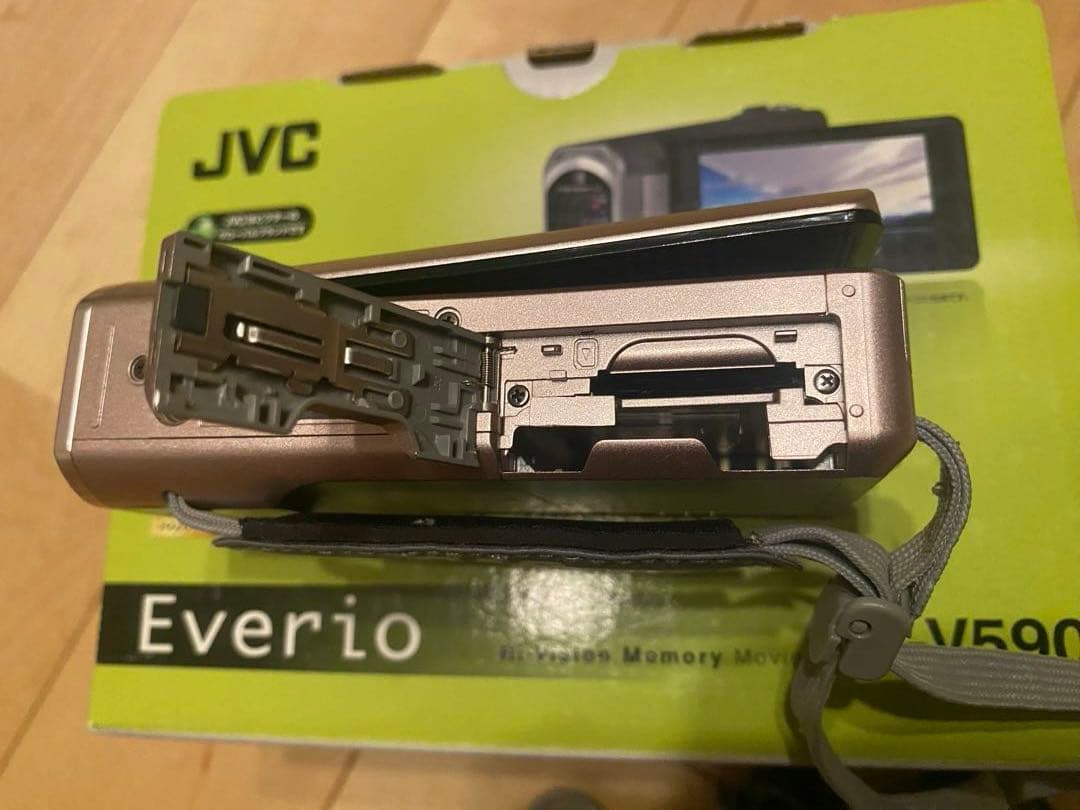 JVC Everio GZ-V590 ビデオカメラ本体