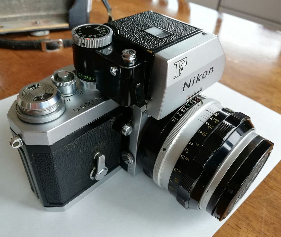 Nikon F 一眼レフ　フィルムカメラ　レンズ付き