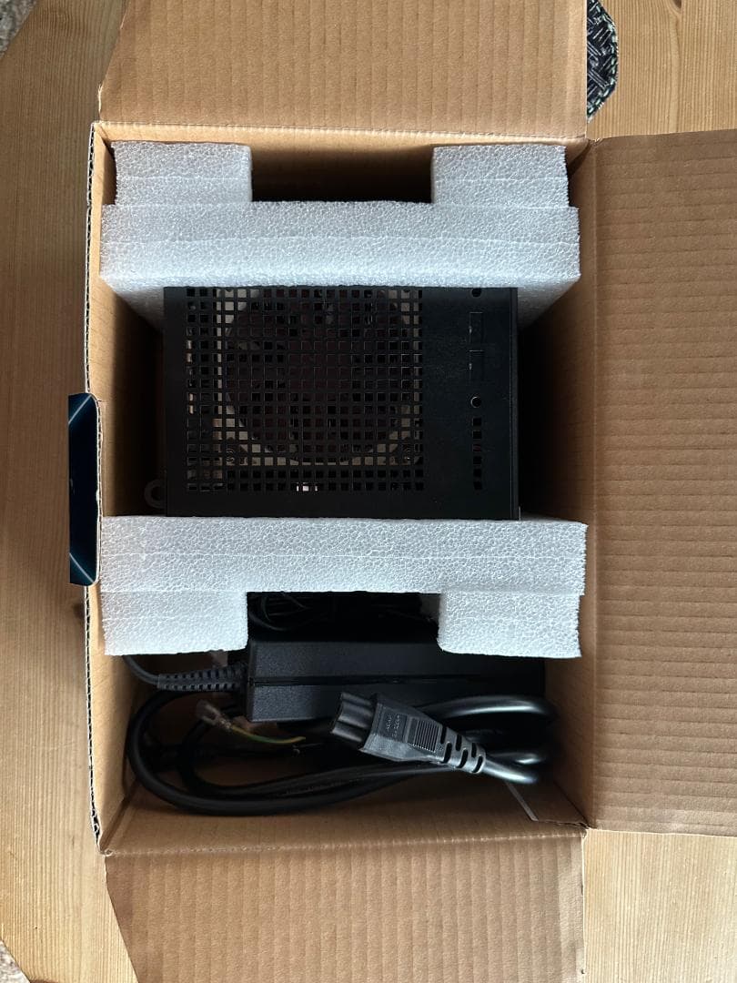 自作PC DeskMini B660 i3-12100 メモリ16GB SSD