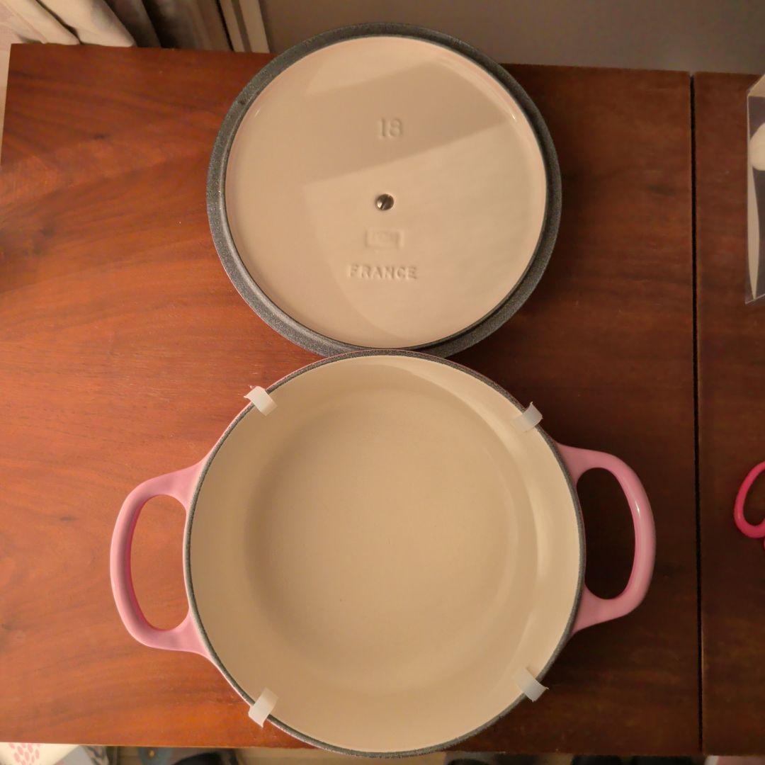 LE CREUSET シグニチャーココットロンド 18cm 両手鍋 ベリー