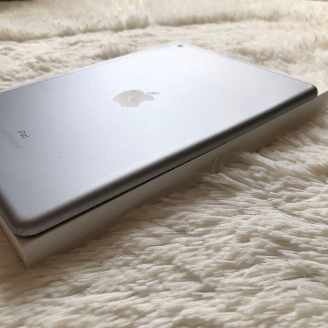 【完動品】iPad 第5世代 128GB Wi-Fi 【すぐ発送】