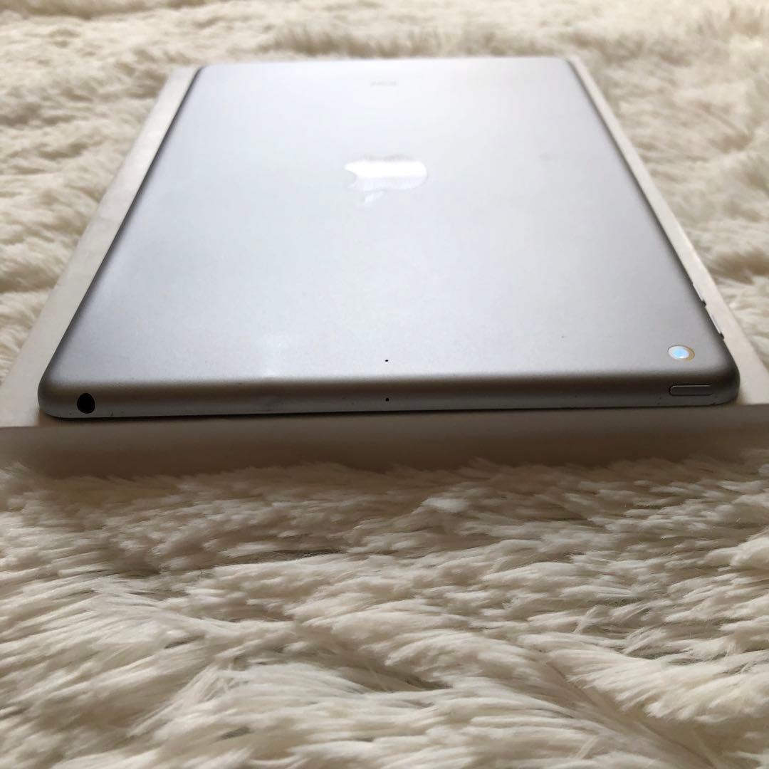 【完動品】iPad 第5世代 128GB Wi-Fi 【すぐ発送】