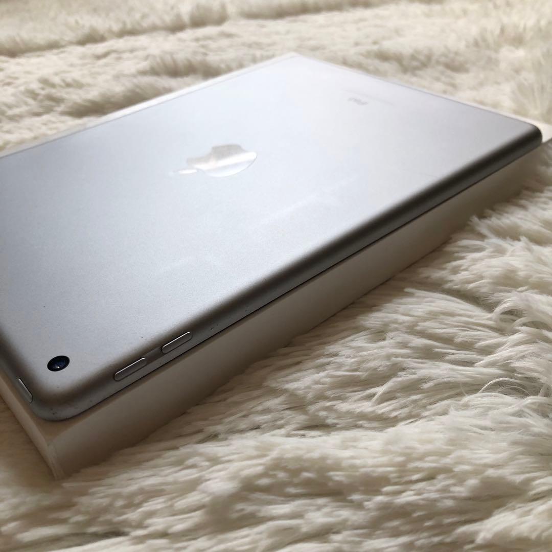 【完動品】iPad 第5世代 128GB Wi-Fi 【すぐ発送】