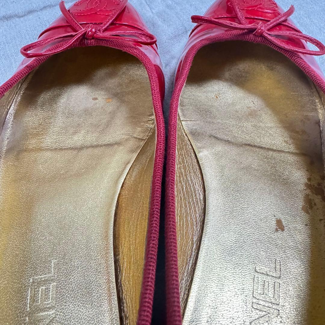 レアカラー　CHANEL 赤　エナメル　バレリーナ　フラットシューズ　パンプス