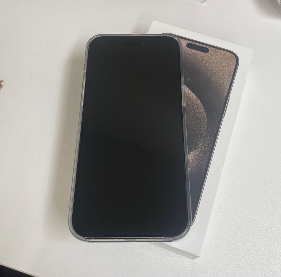 Apple iPhone 15 Pro MAX 1TB シルバー 本体