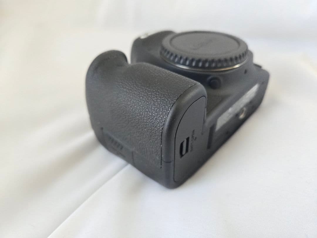 Canon EOS 6D Mark II デジタル一眼レフ