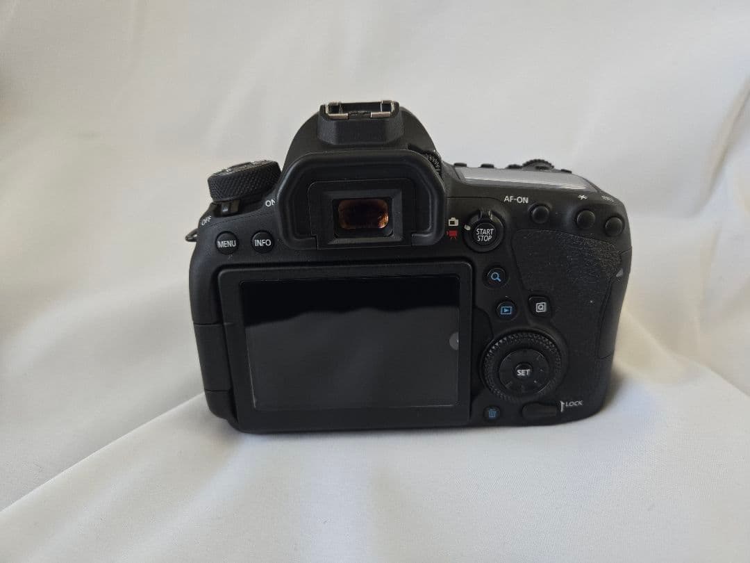 Canon EOS 6D Mark II デジタル一眼レフ