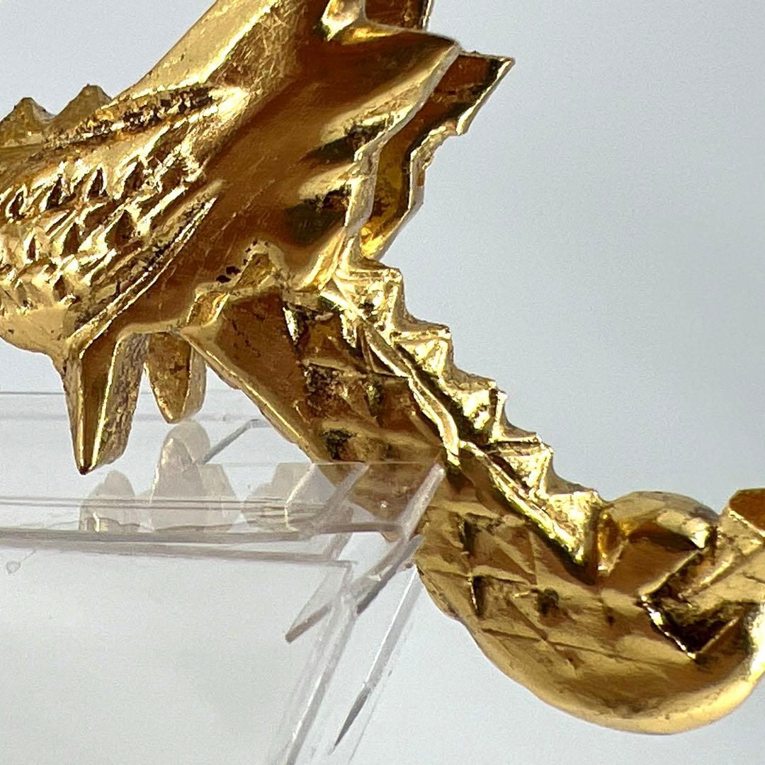 端午の節句　飾竜頭木彫金箔張り水晶玉付き