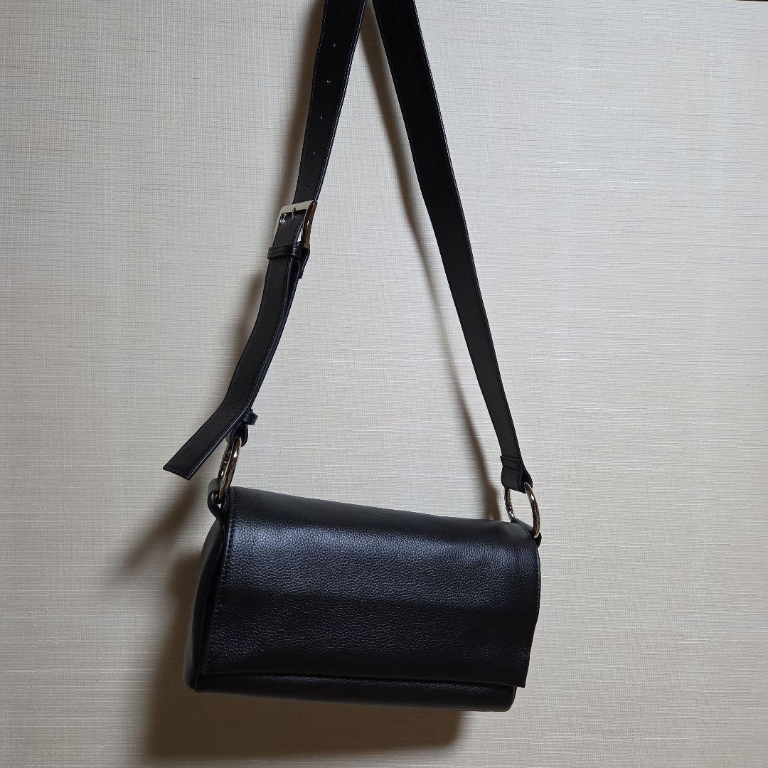 BEARDSLEY レザー ボディバッグ