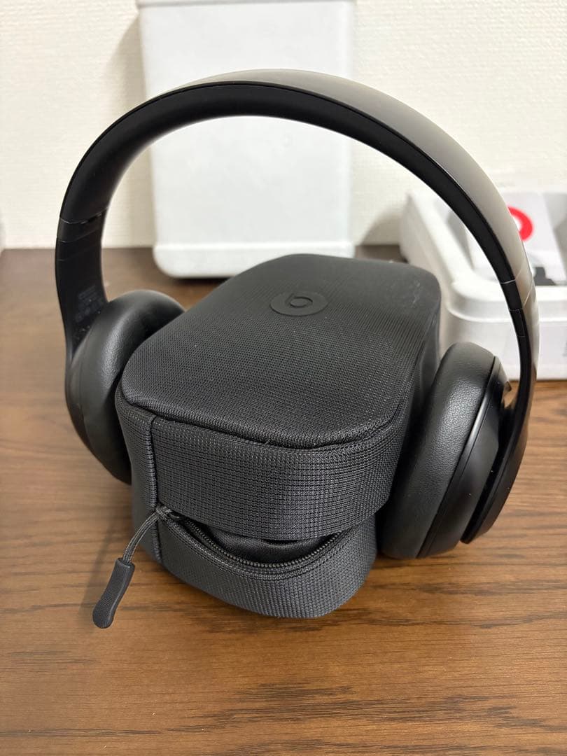 Beats Studio proワイヤレスヘッドフォン ブラック ケース付き