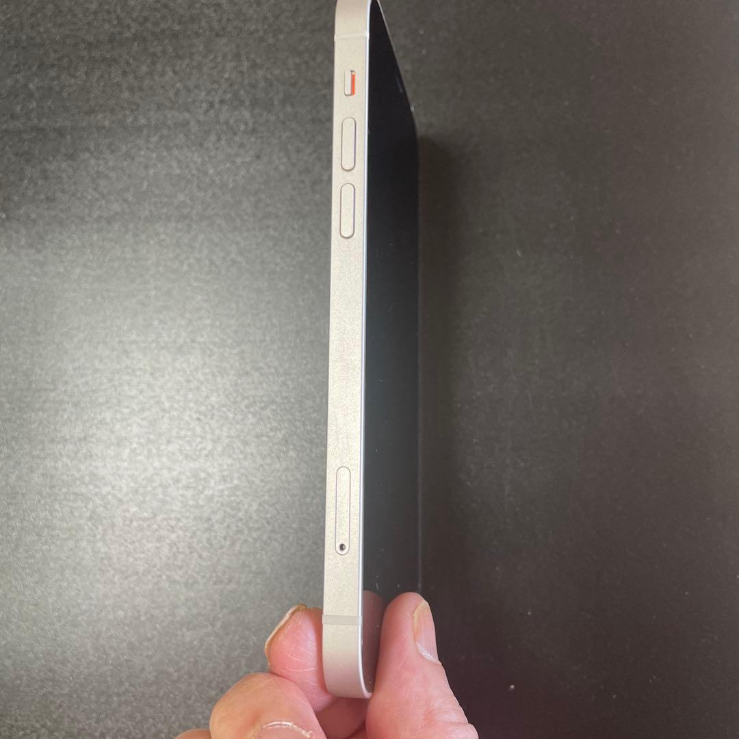 超美品Apple iPhone 12 ホワイト 本体６４GB