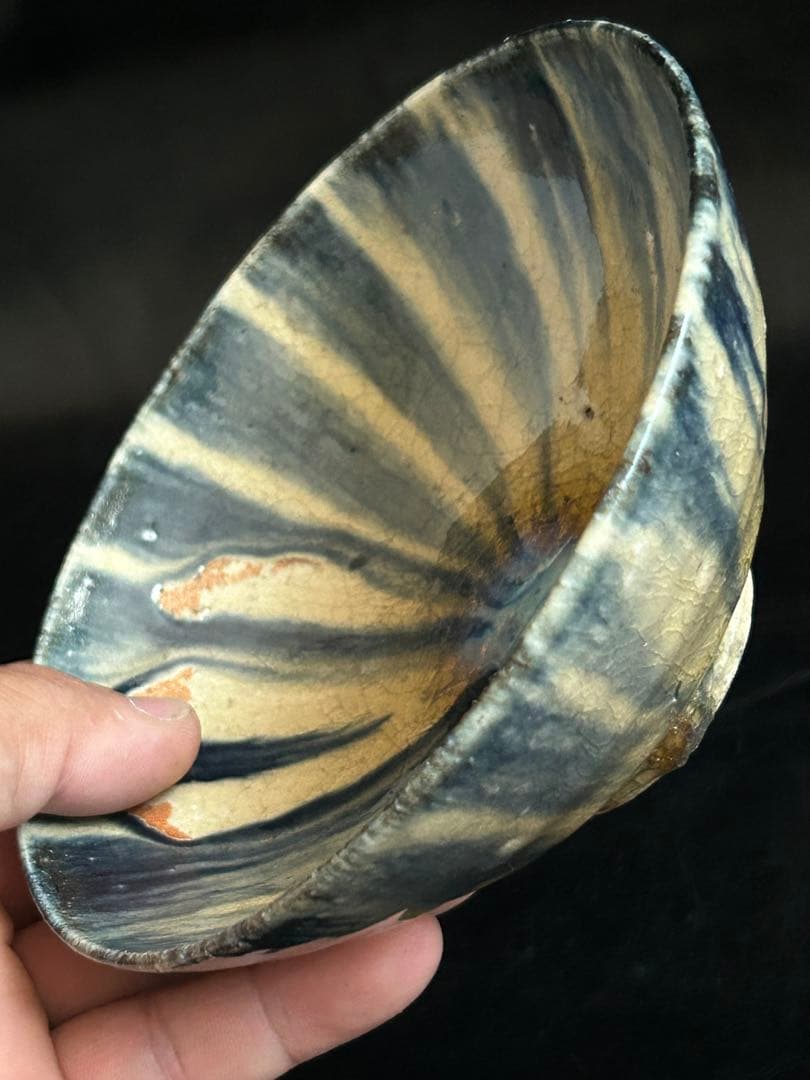 究極の美◾️蔵から、またまた凄そうな古い抹茶茶碗が出て来ました。