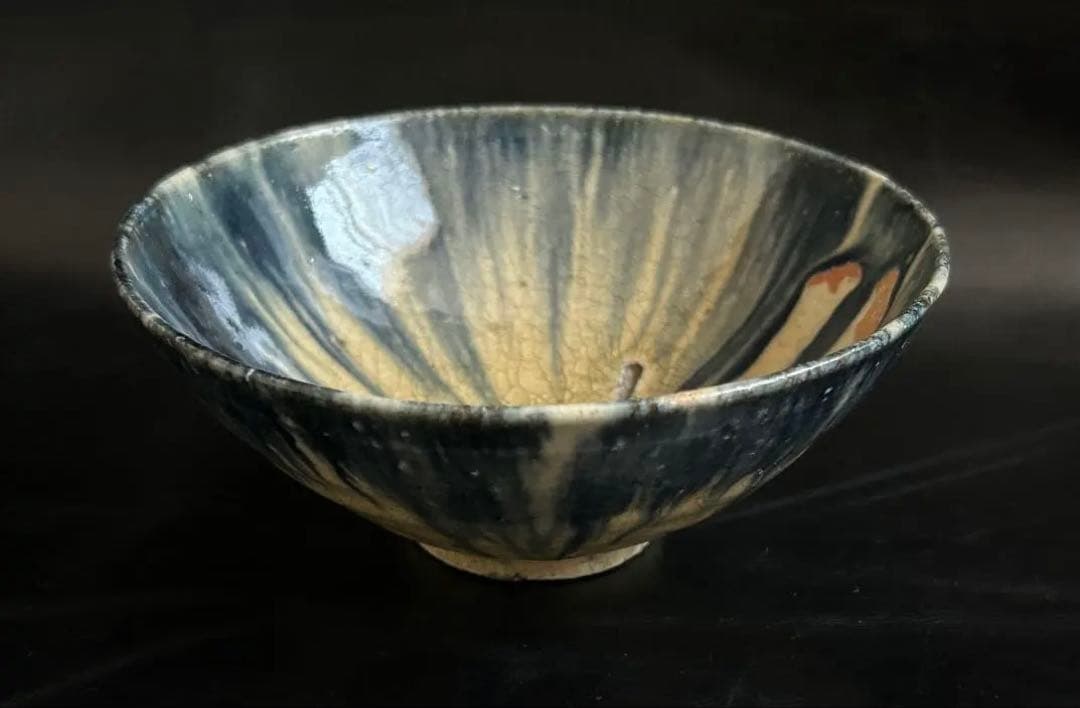 究極の美◾️蔵から、またまた凄そうな古い抹茶茶碗が出て来ました。