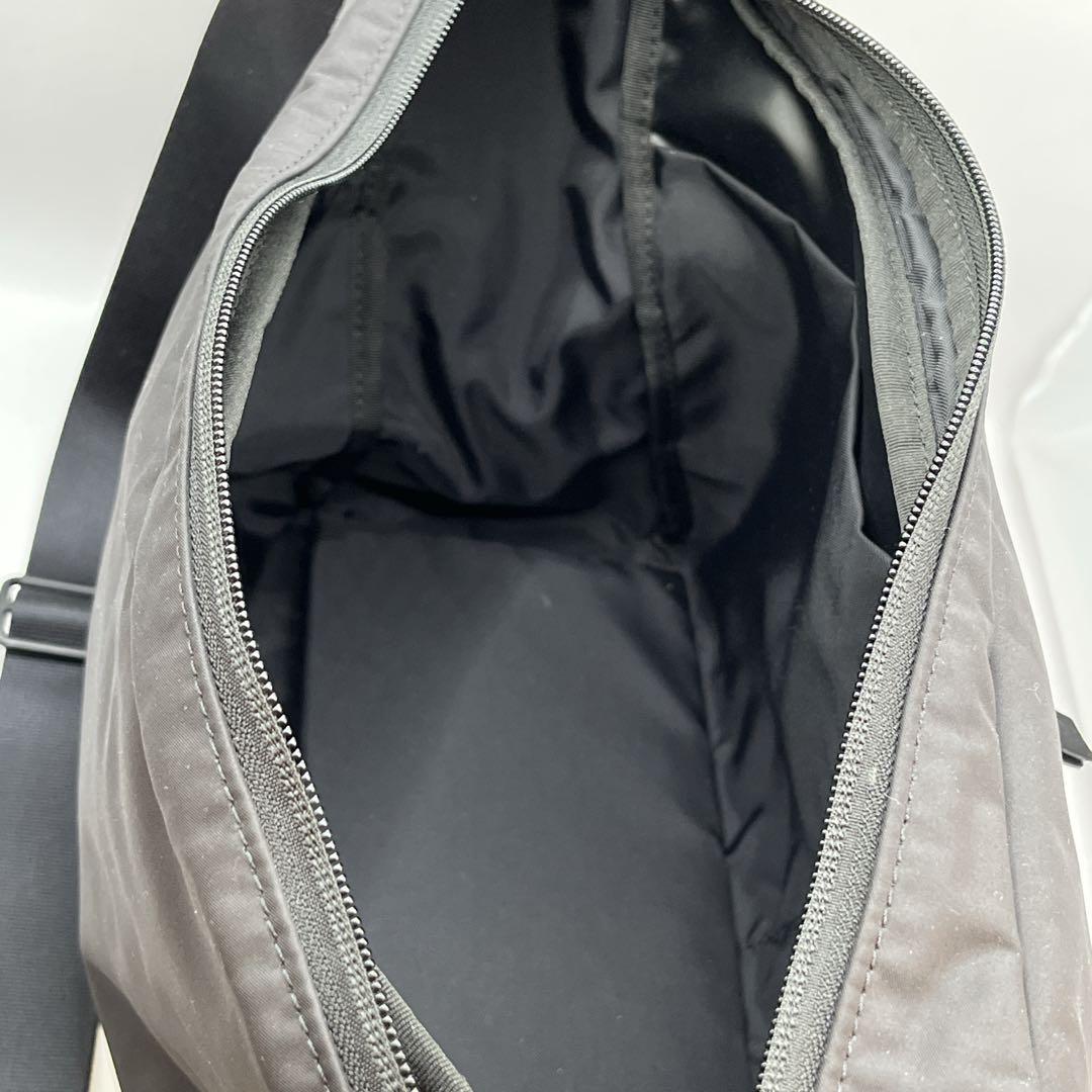 廃番品 美品　ポーター　ガール　ムース　MOUSSE L ブラック　ナイロン