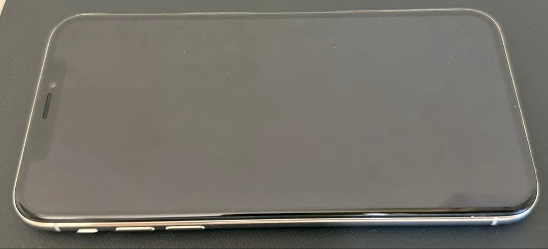 Apple iPhone Xs シルバー 本体 64GB