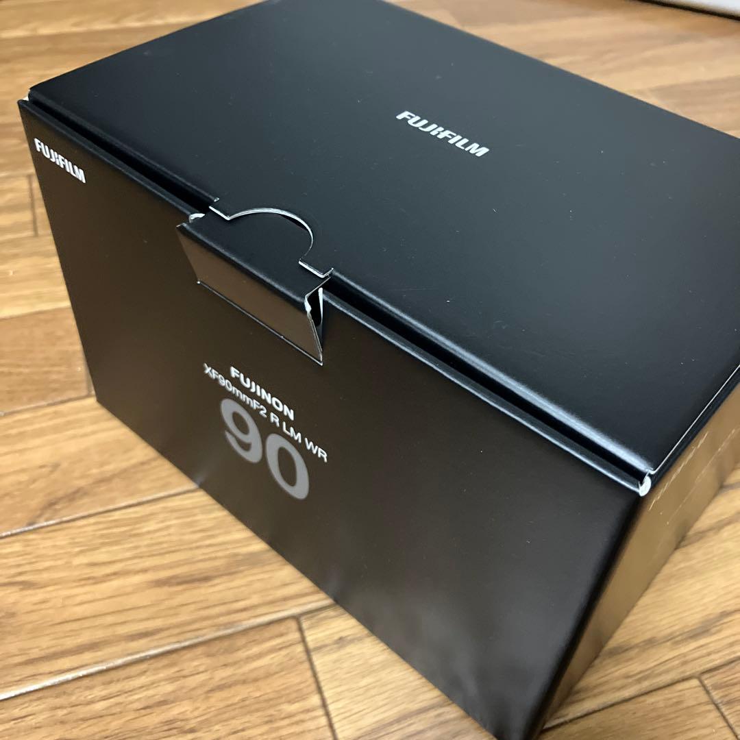 FUJIFILM XF90mmF2 R WR ほぼ新品　保護フィルタ付　中古美品