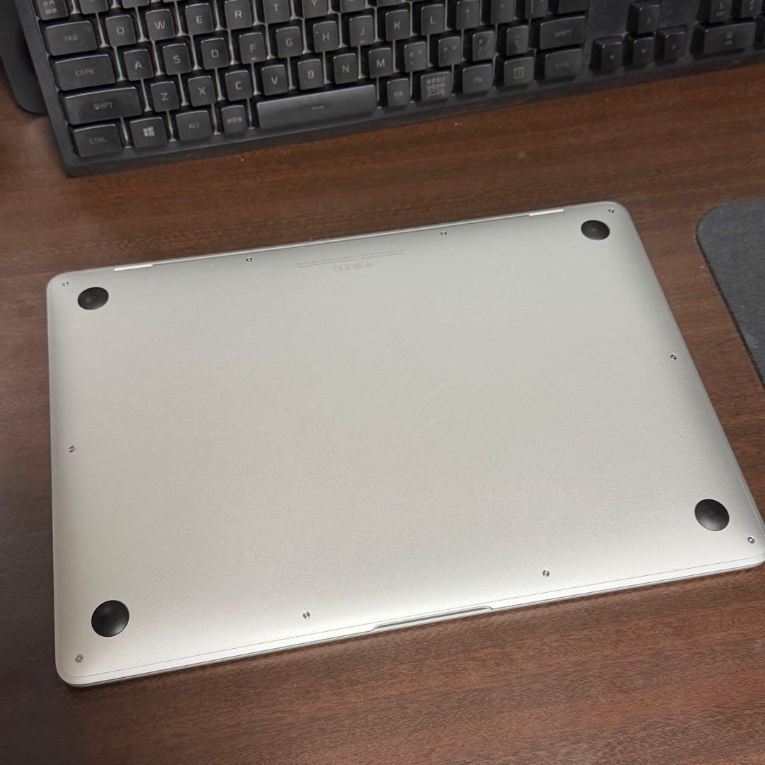 MacBook Air M1 8GB シルバー 256GB