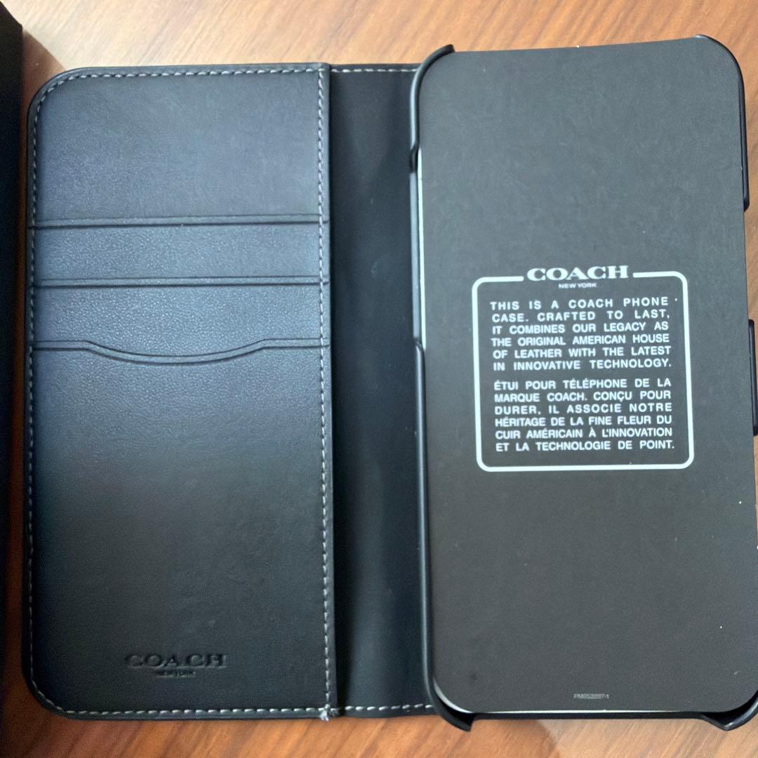 COACH iPhone 15 Pro Max 手帳型ケース ブラック