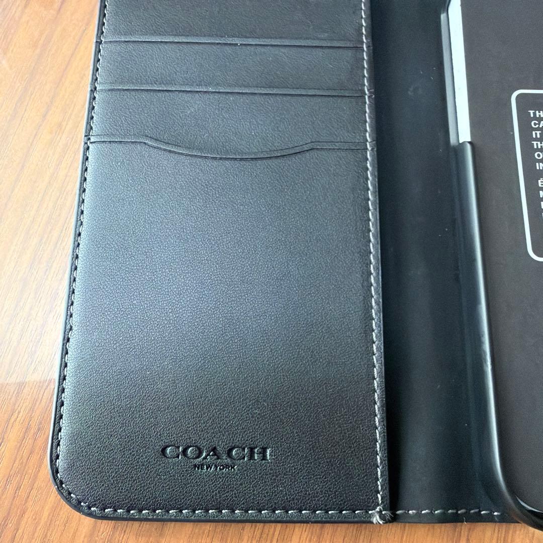 COACH iPhone 15 Pro Max 手帳型ケース ブラック
