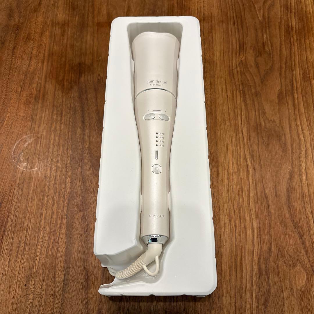 ⭐︎KINUJO（キヌジョ）オートカールヘアアイロンSCS024