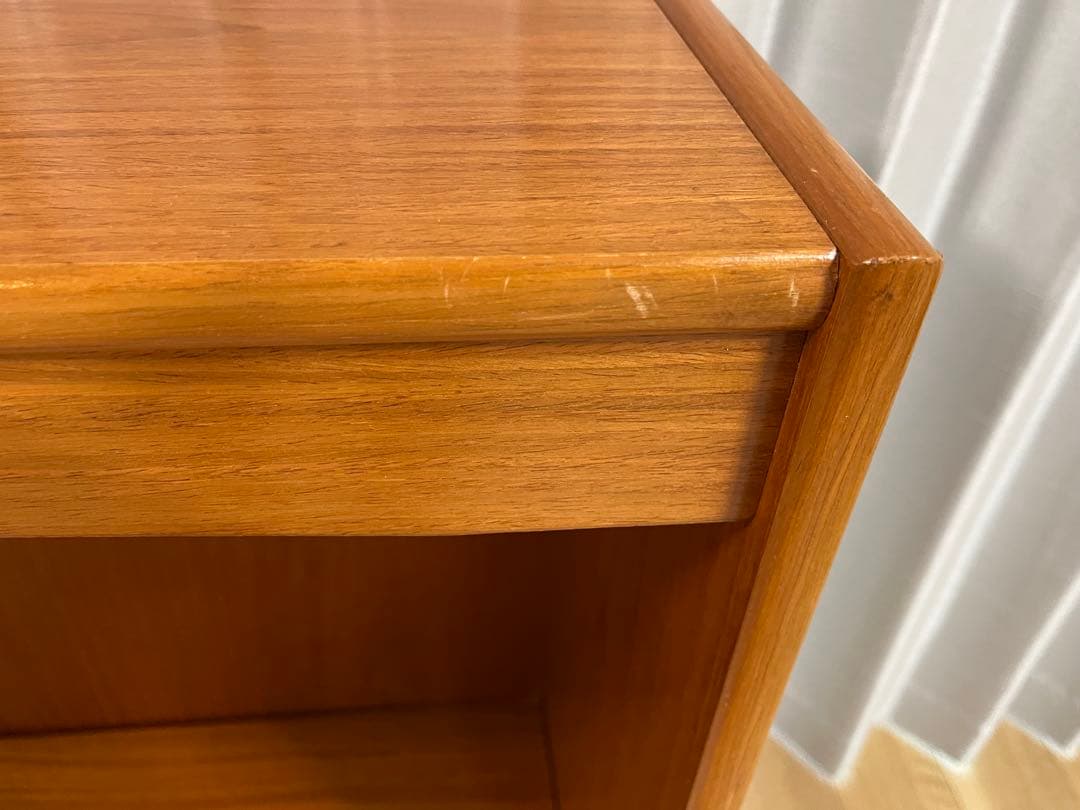 再出品　木目が綺麗な本棚　飾り棚にも使えます　即購入OK