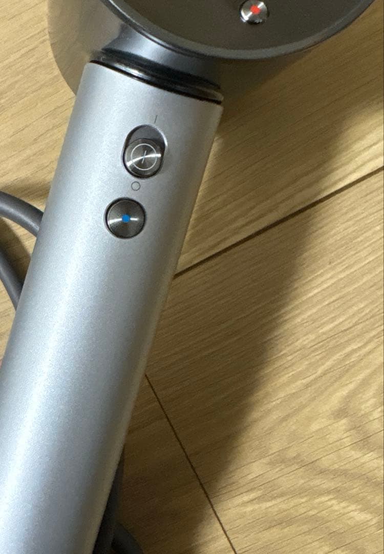 ダイソンヘアドライヤー　HD12