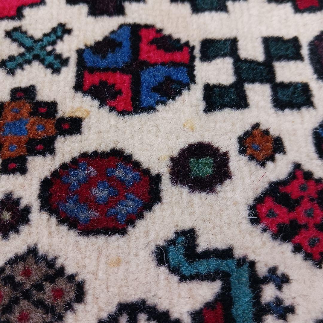 Y1726 ペルシャ絨毯 イラン ウール 手織り105×68㎝ マット