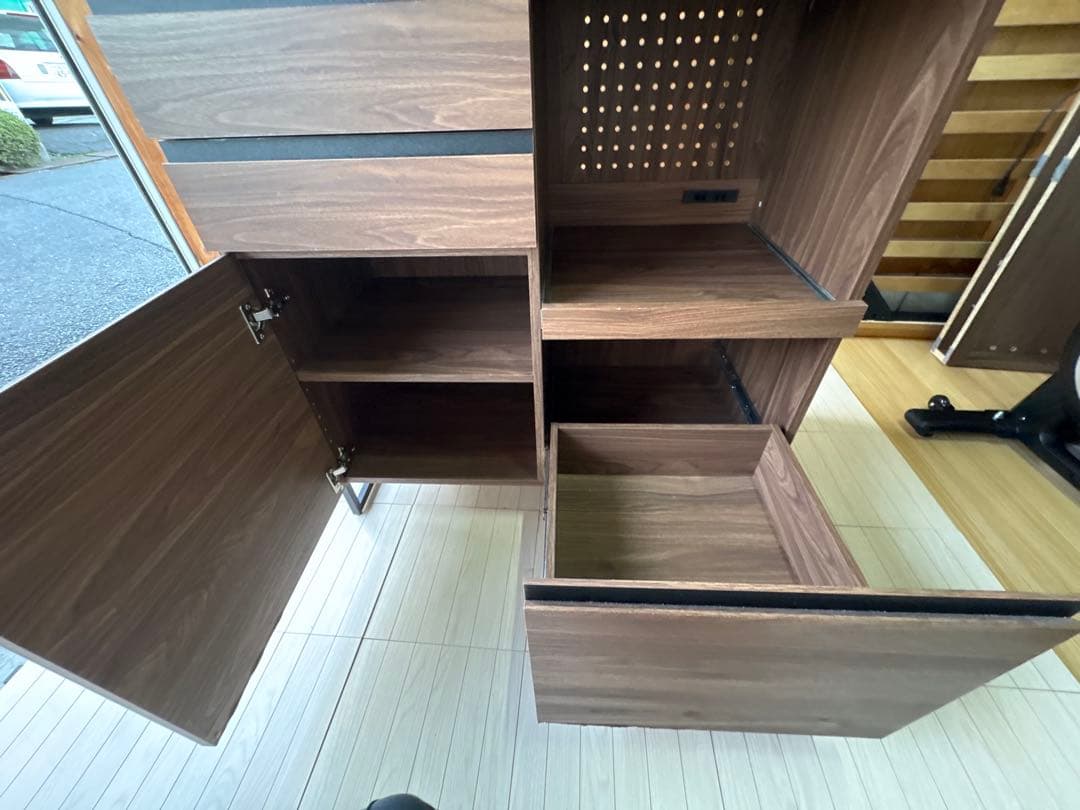 【引取or直配送】YMWORLD (ワイエムワールド) 食器棚