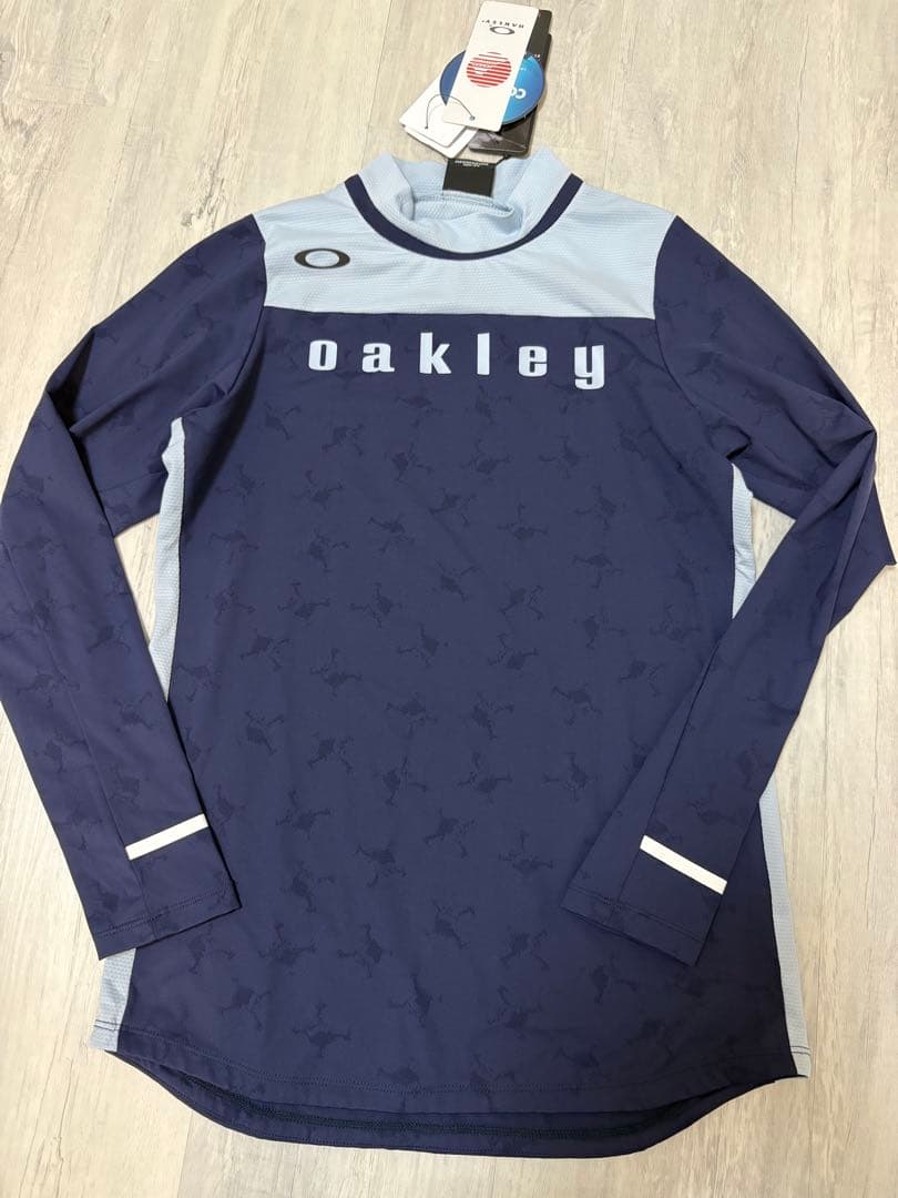 Lサイズ　新品OAKLEY オークリーゴルフセットアップ モックネック＆スカート