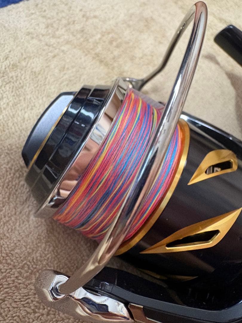 19 STELLA SW8000HG リール