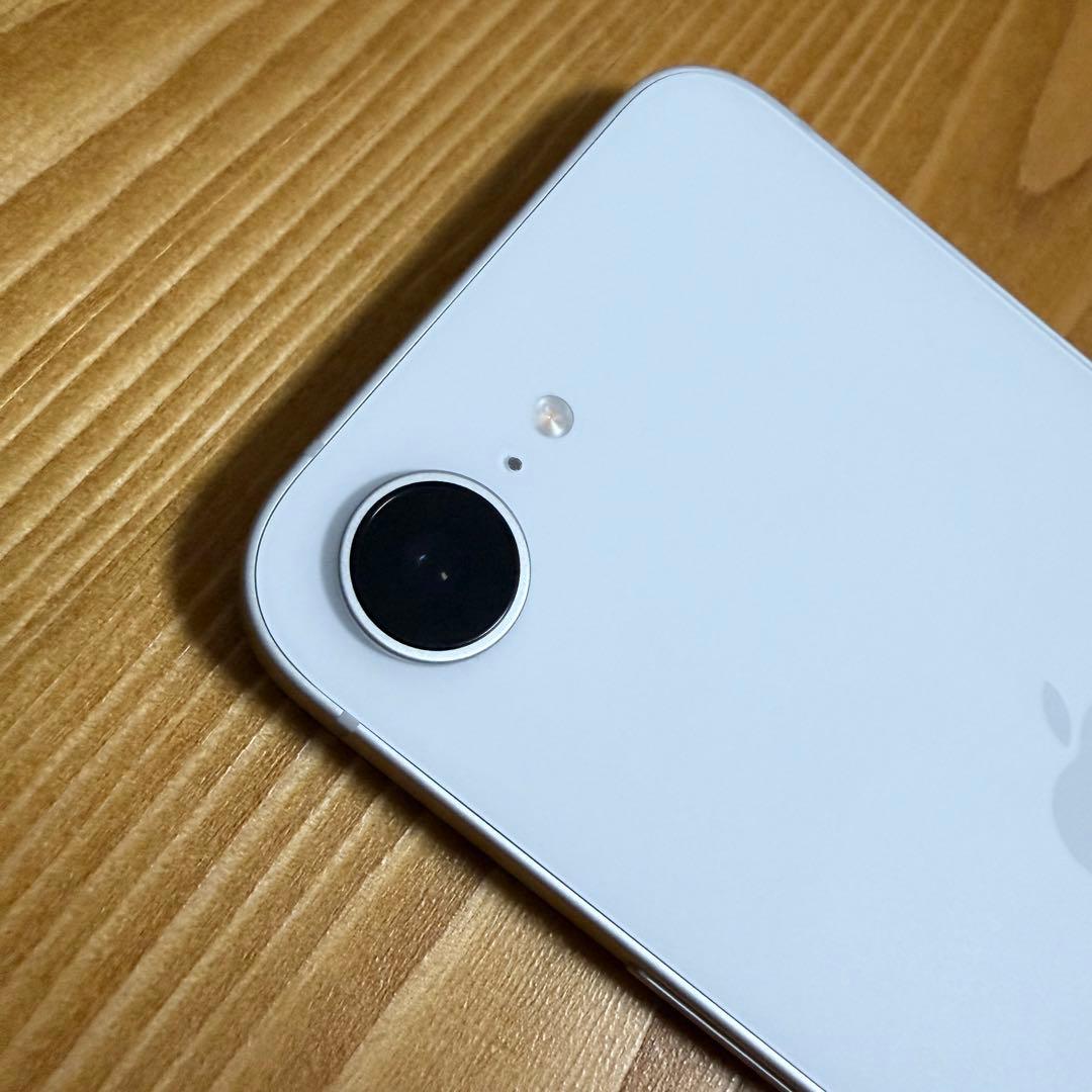 iPhone16e 256GB ホワイトSIMフリー