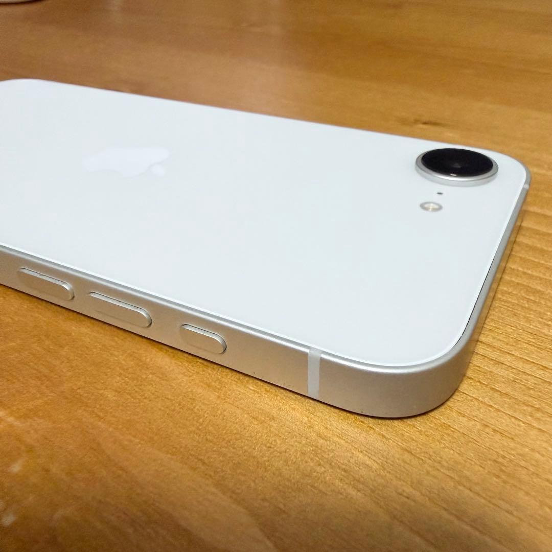 iPhone16e 256GB ホワイトSIMフリー