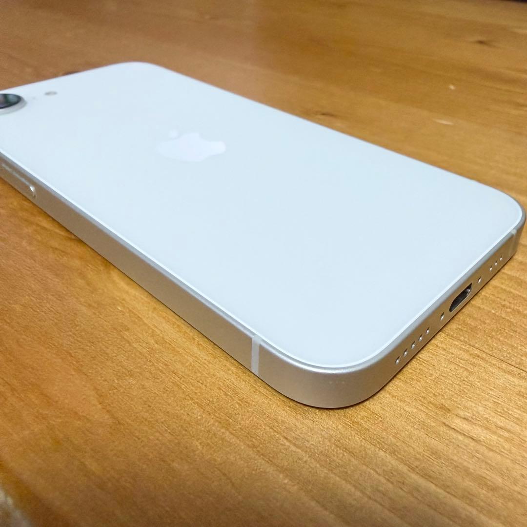 iPhone16e 256GB ホワイトSIMフリー