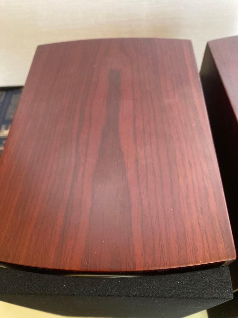 DALI MENUET MRロッソ