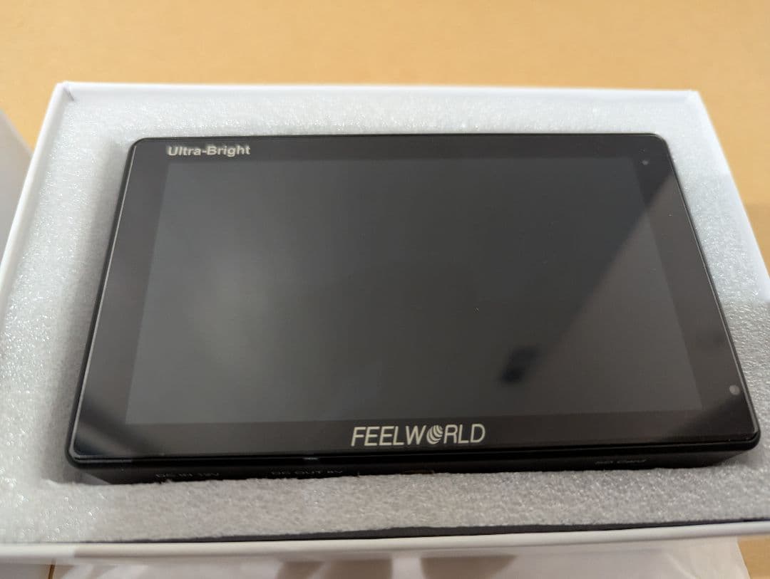 FEELWORLD　LUT5 5.5インチ超高輝度3000nit