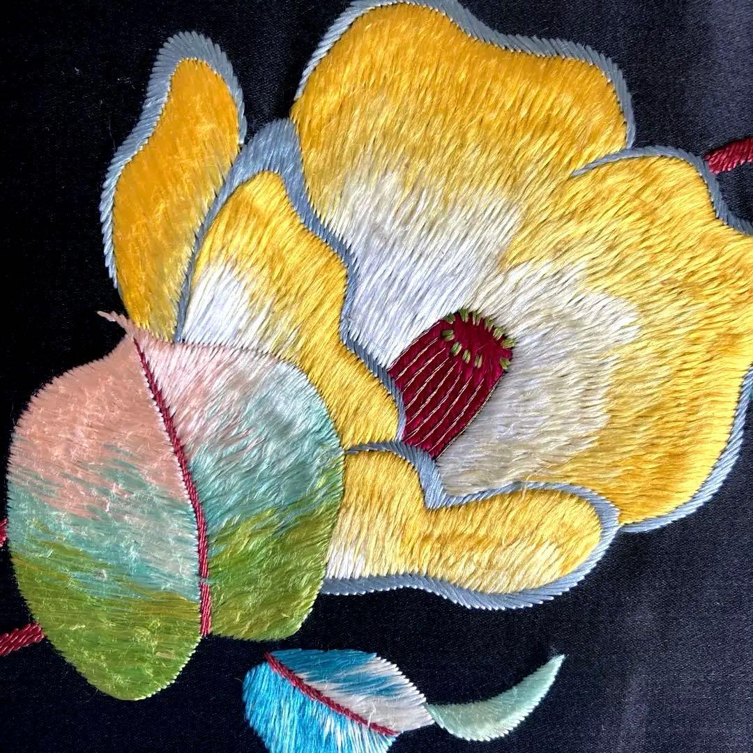 ニコニコ^ ^ アンティーク名古屋帯　椿の刺繍　上質　大正ロNo.7-28