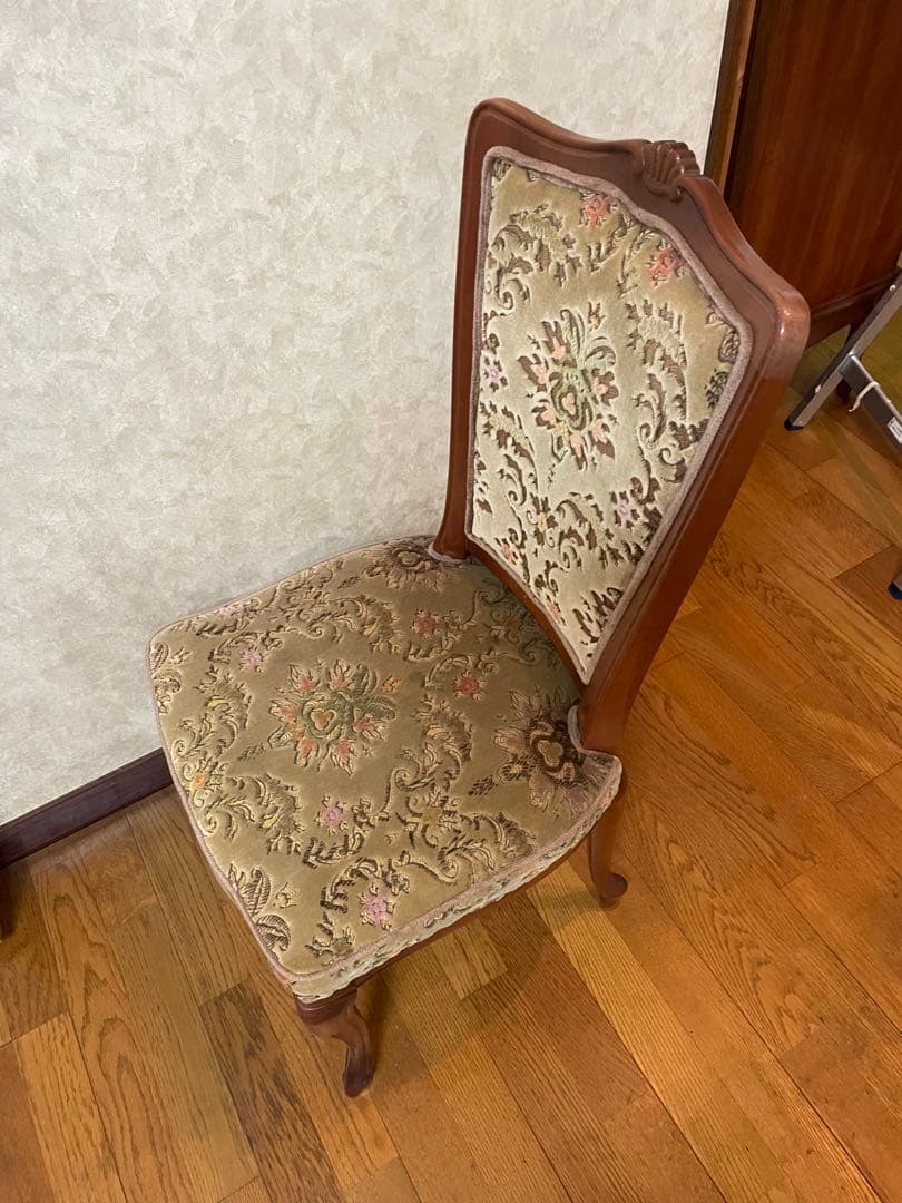 マルニ家具　クラシック ベージュ ファブリック ダイニングチェア　①