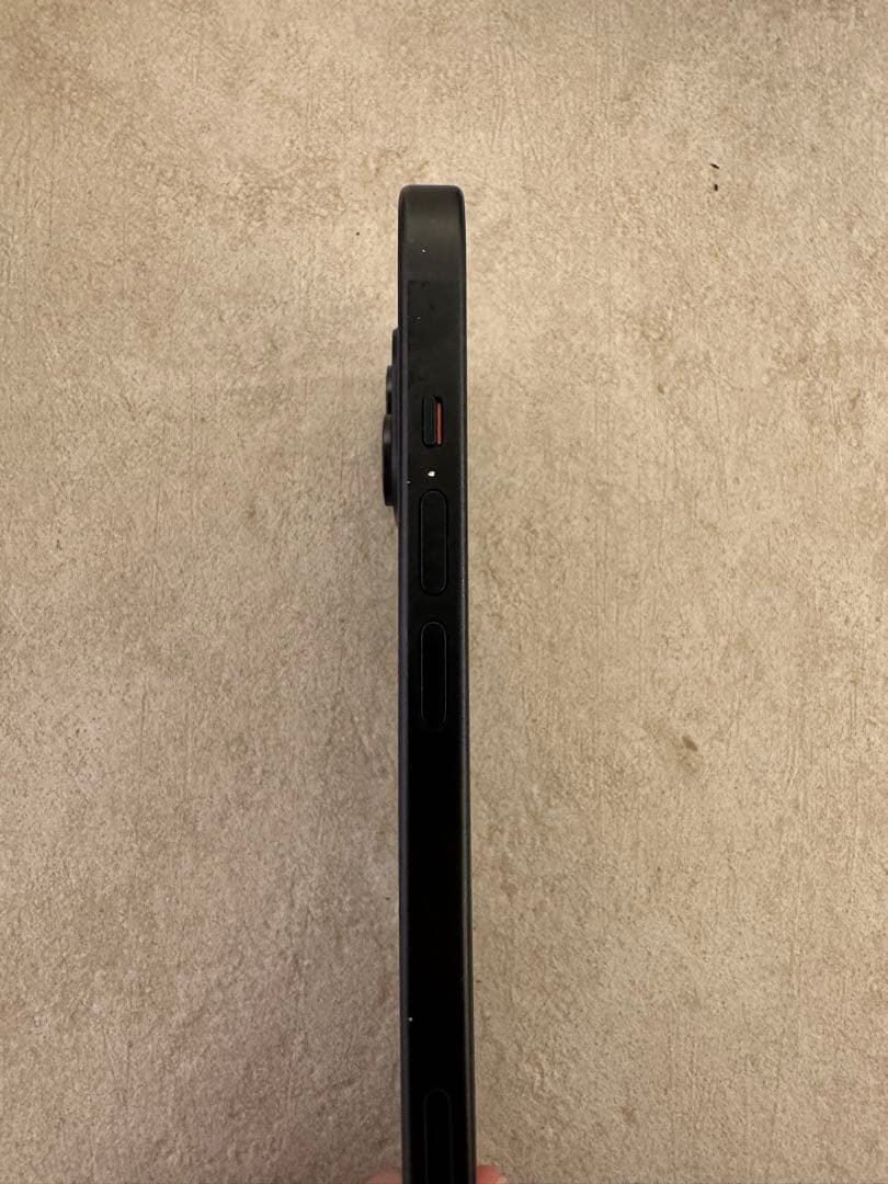 【クーポン分を値下げ中】Apple iPhone 15 ブラック 本体　箱付き