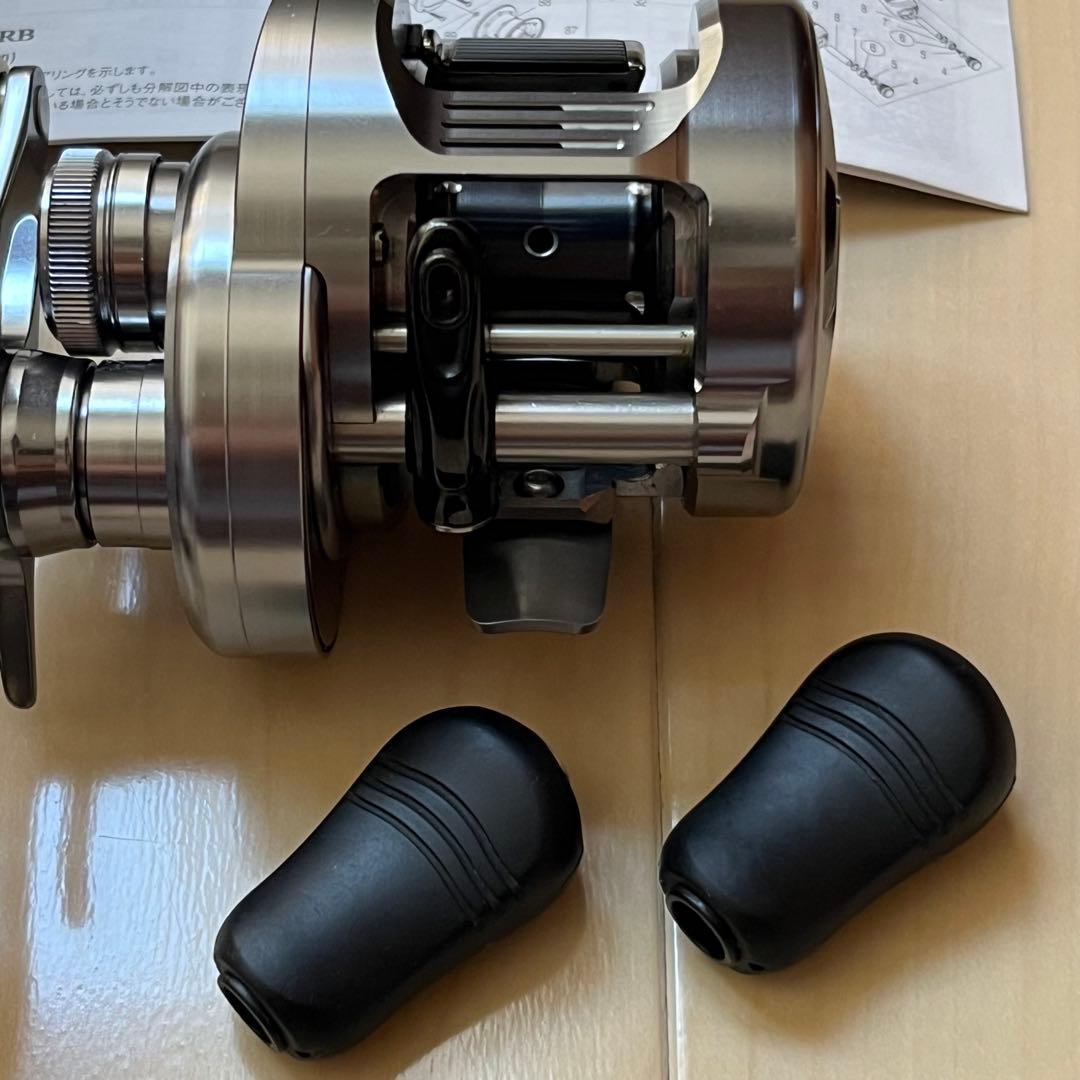 SHIMANO カルカッタコンクエスト DC 100HG チタンノブ