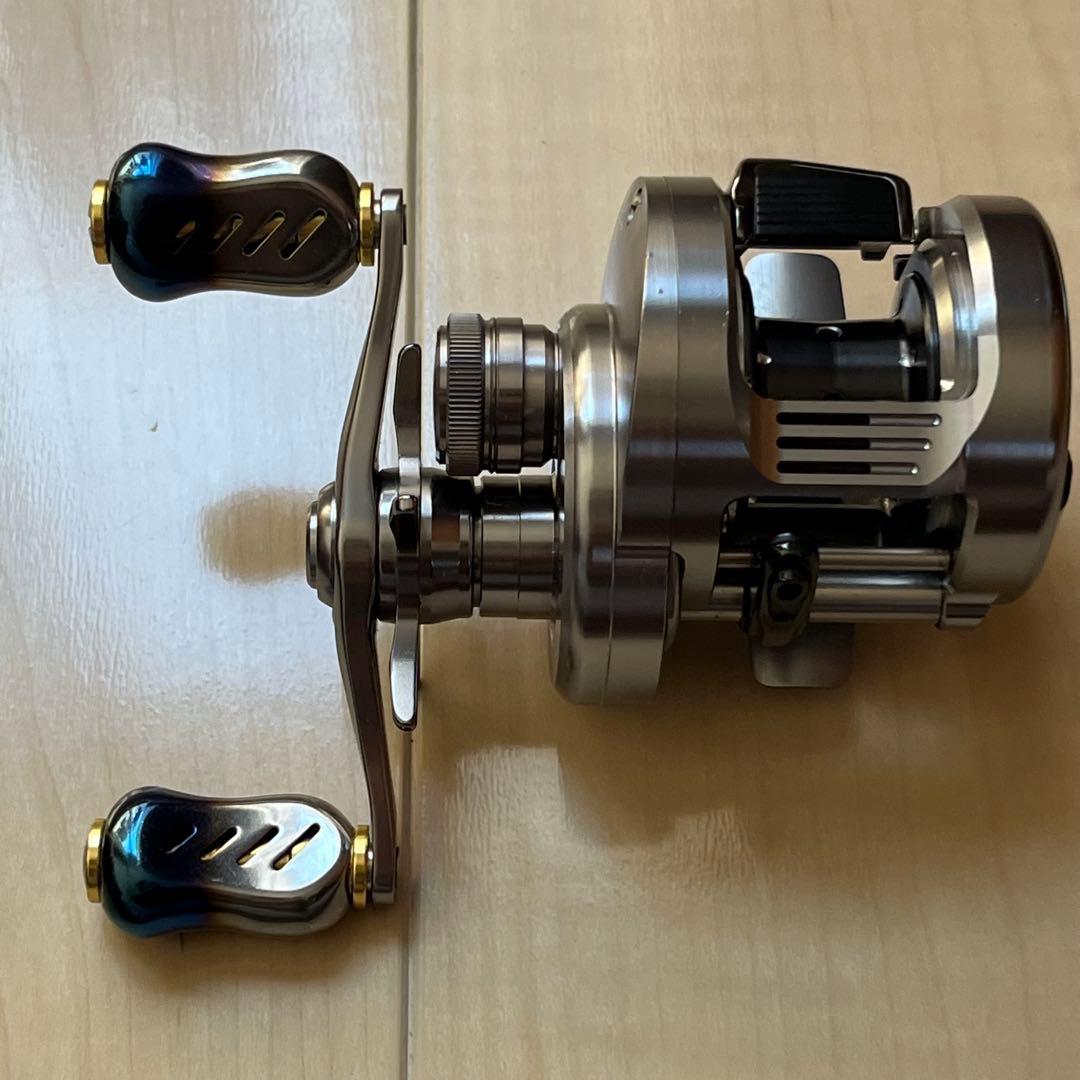 SHIMANO カルカッタコンクエスト DC 100HG チタンノブ