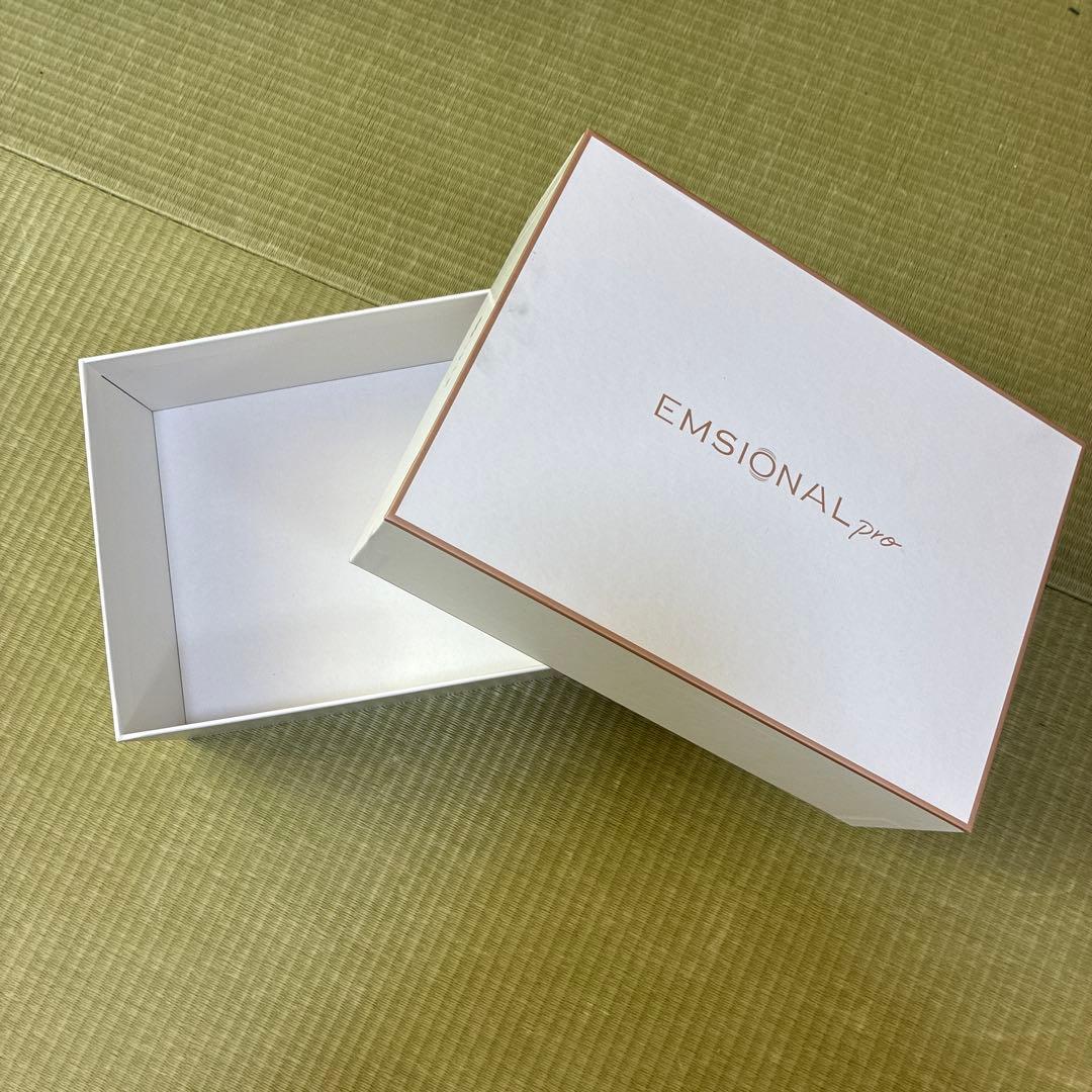 【期間限定値下げ中】　セプテム エモーショナルプロ 美顔器 EMS