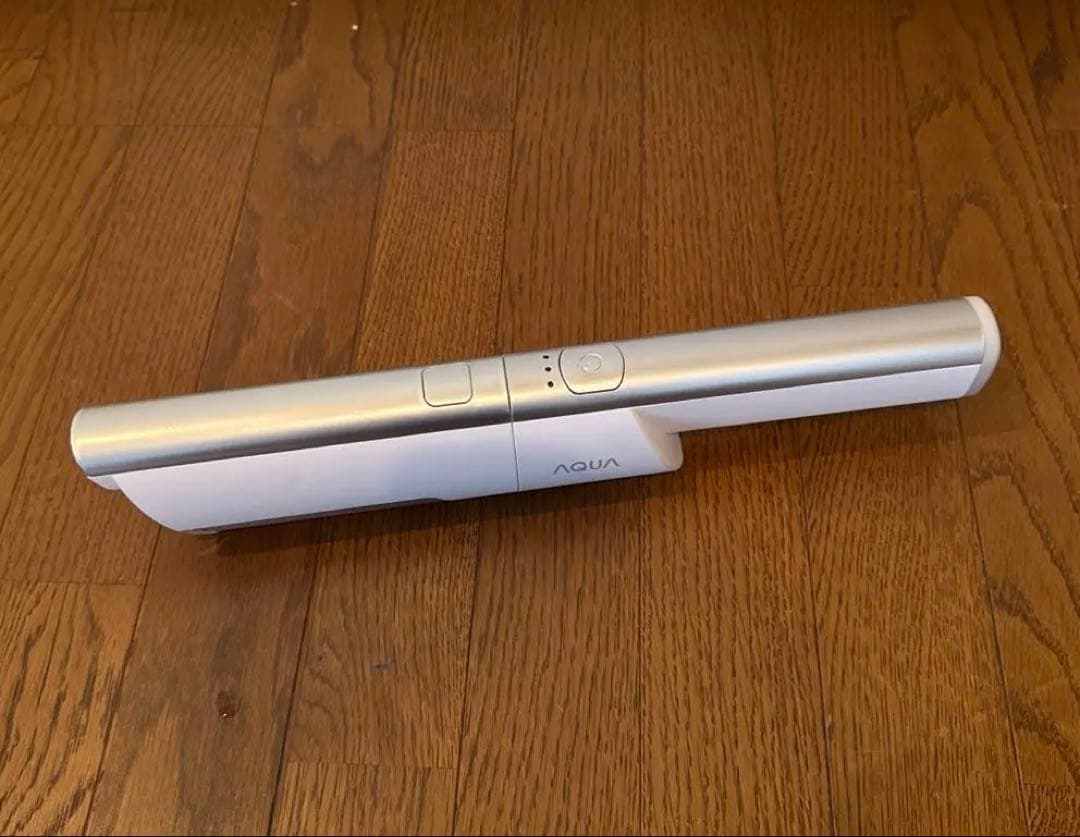 AQUA スティッククリーナー AQC-HX1R-W本体 充電スタンド付き